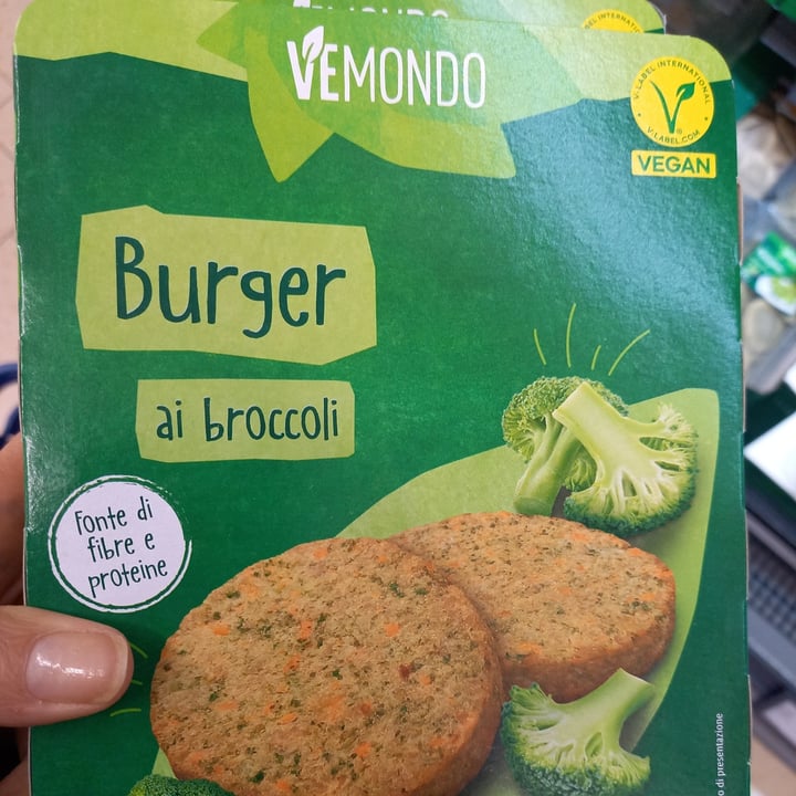 photo of Vemondo burger con broccoli shared by @milla88 on  11 Apr 2024 - review