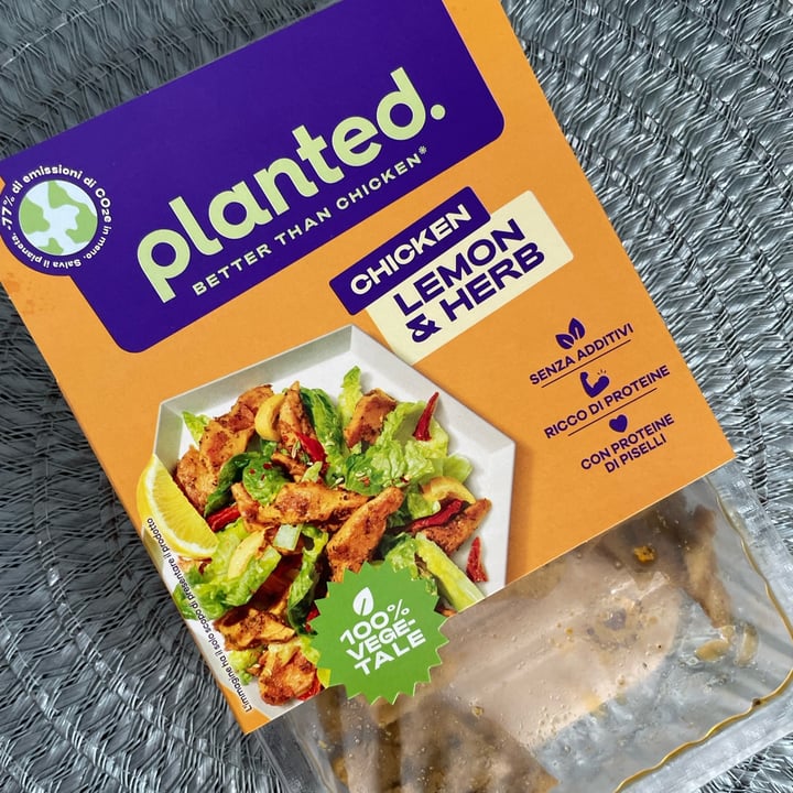 photo of Planted chicken lemon & herb shared by @fioredicampo on  17 Sep 2023 - review