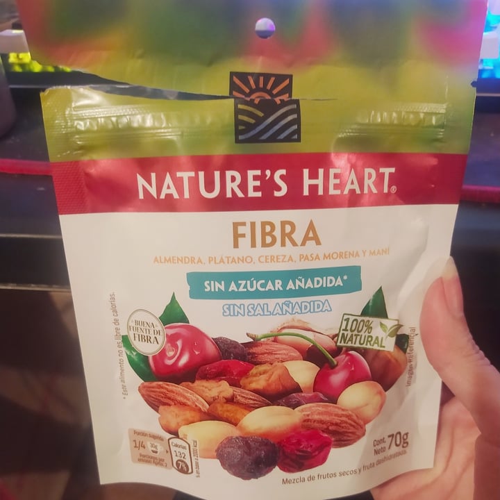 photo of Nature's Heart Fibra: Almendra, plátano, cereza, pasa morena y maní shared by @nekrochan on  17 Nov 2023 - review