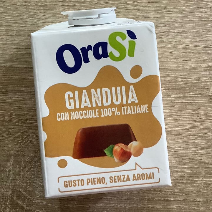 photo of OraSí Bevanda con cioccolato alle nocciole e gianduia shared by @adele91m on  25 May 2025 - review
