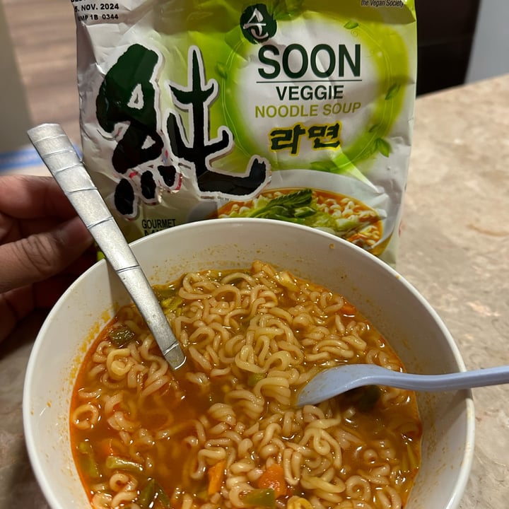 photo of NONGSHIM (농심) SOON VEGGIE RAMYUN NOODLE SOUP shared by @1creolevegan on  29 Mar 2024 - review