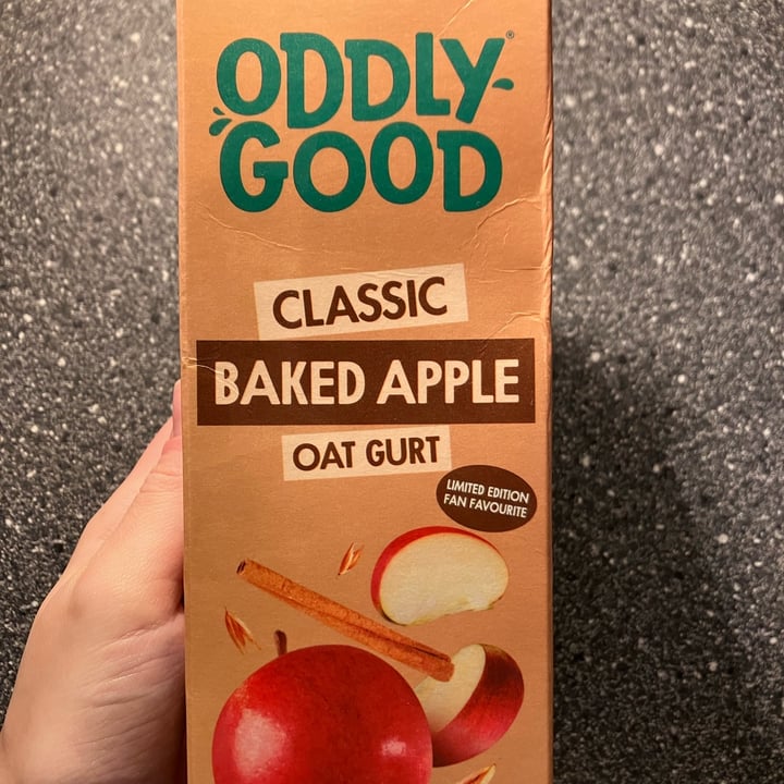 photo of ODDLY GOOD apple cinnamon oat gurt shared by @lucciola on  12 Oct 2025 - review