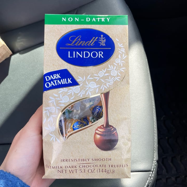 photo of Lindt Lindor Dark Oatmilk Chocolate Truffles shared by @appleappleamanda on  26 Dec 2023 - review