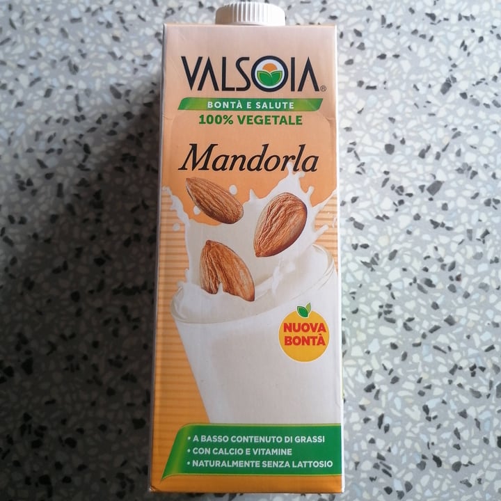 photo of Valsoia Latte di mandorla shared by @lagiulia on  16 Nov 2023 - review