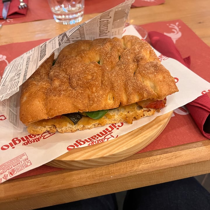 photo of Bottega Cirimangio Schiaccia Vegana shared by @seitansistah on  16 Mar 2025 - review