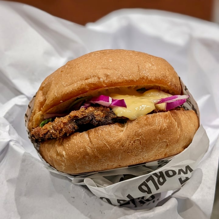 photo of VEGANBURG Woodleigh Truffle Mushroom burger shared by @xinru-t on  29 Nov 2023 - review