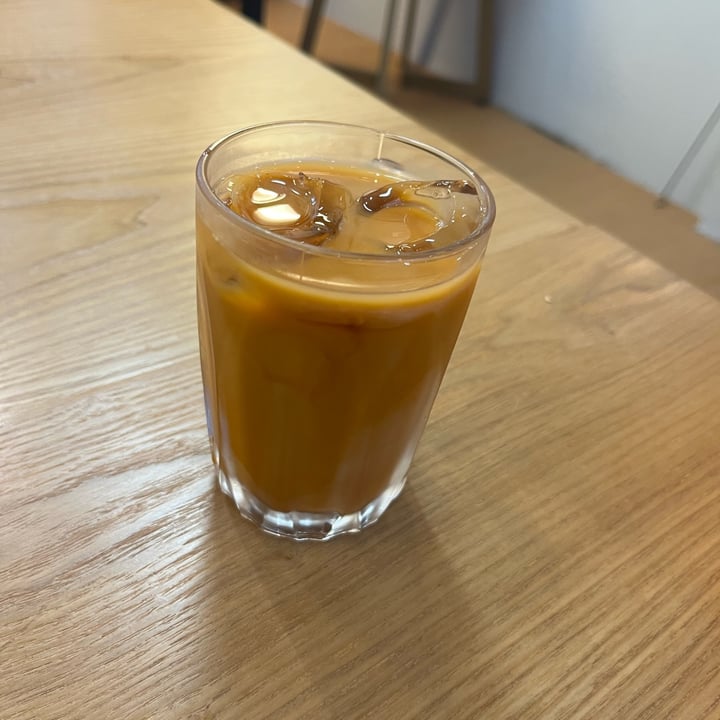 photo of 5Green Blossom Iced Thai Milk Tea With Oat milk shared by @soy-orbison on  19 Nov 2023 - review
