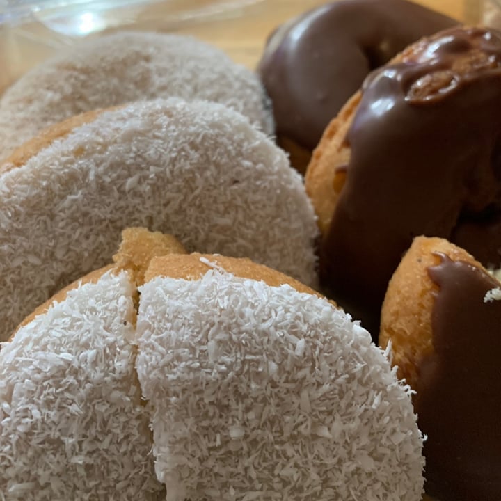 photo of Follow Your Heart Coconut Donuts shared by @samanthab3 on  14 Oct 2023 - review