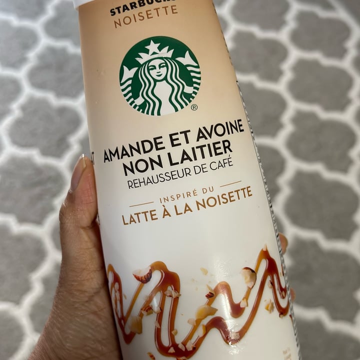 photo of Starbucks Almond & Oat Non-Dairy Coffee Enhancer - Caramel Macchiato shared by @avnieatsvegan on  08 Sep 2023 - review