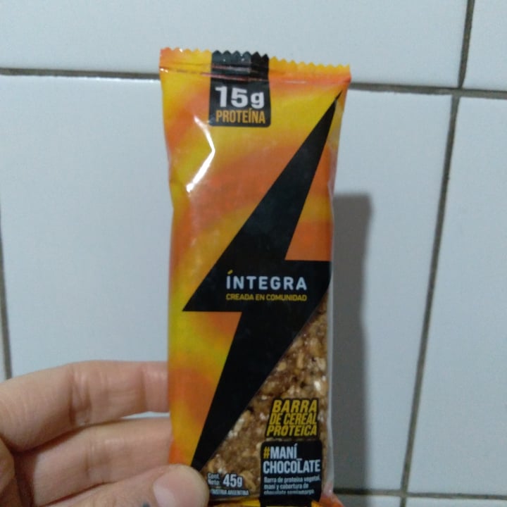 photo of Integra Barra De Cereal Con Mani Y Chocolate shared by @ondavegan on  20 Sep 2024 - review