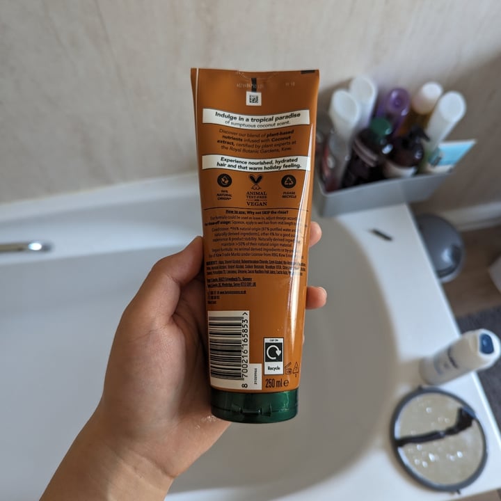 photo of Herbal Essences Coconut Scent Conditioner shared by @katchan on  07 May 2024 - review