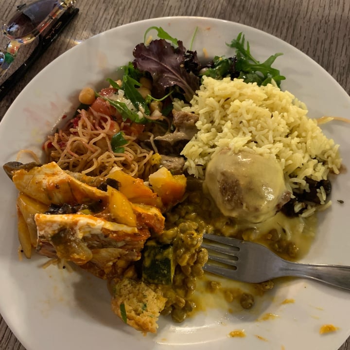 photo of Jardim das Cerejas II Vegan buffet shared by @sabrinarm on  15 Jun 2024 - review