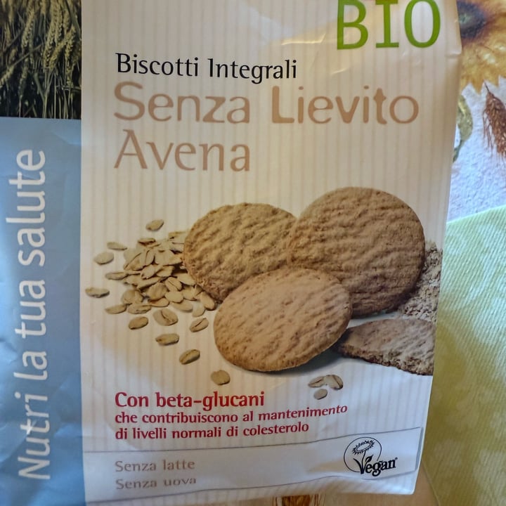 photo of Bio biscotti integrali senza lievito avena shared by @pacioccone on  03 Jun 2025 - review
