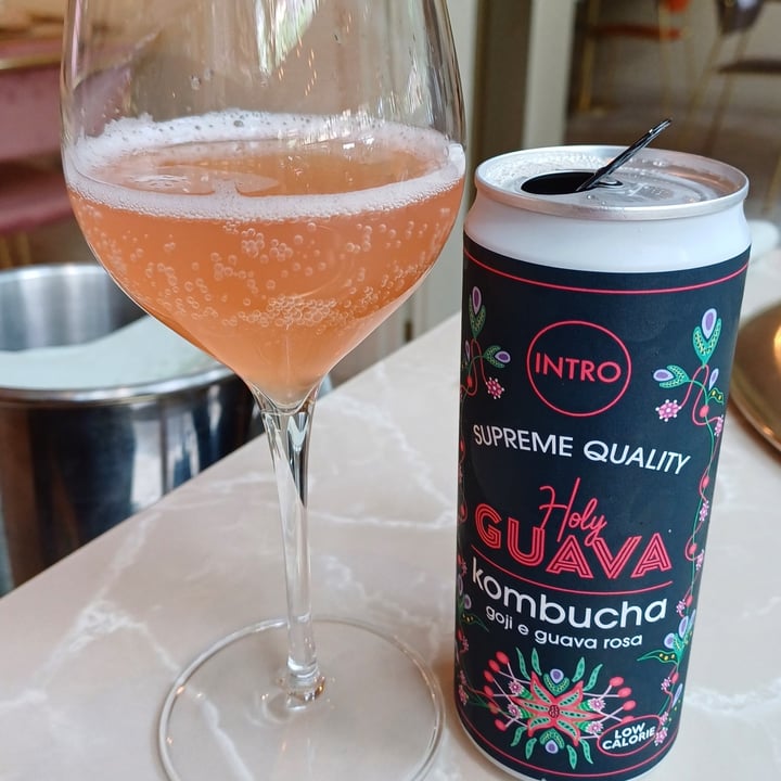 photo of Intro Kombucha goji e guava rosa shared by @miocillo0 on  17 May 2024 - review