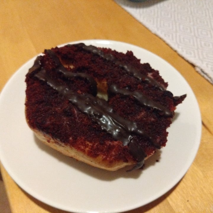 photo of Round Tripla Café Red velvet cake donut shared by @from02miro on  29 Apr 2025 - review