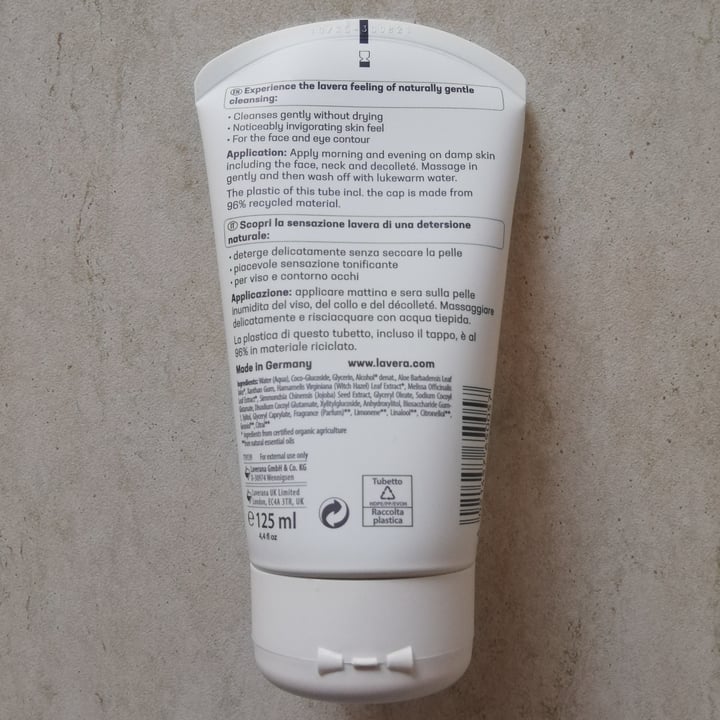 photo of Lavera Naturkosmetik Basis sensitiv cleansing gel shared by @callmeancy on  27 Sep 2023 - review