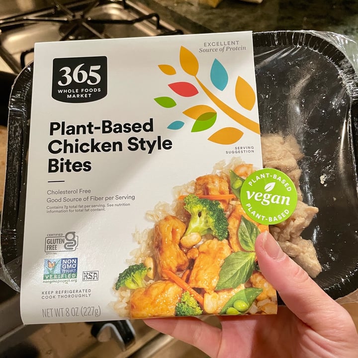 photo of 365 Whole Foods Market Plant-Based Chicken Style Bites shared by @thumbelinasana on  08 Jan 2024 - review