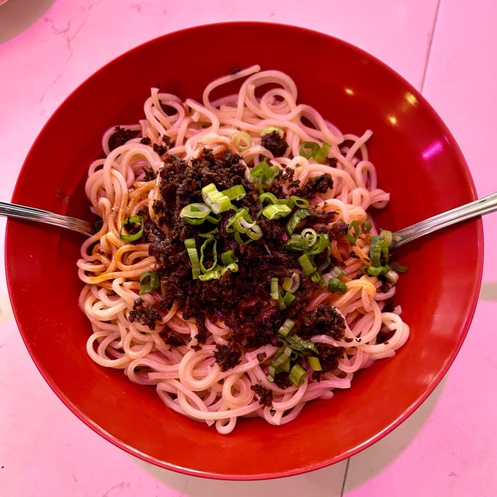 photo of Spicy Moon Vegan Szechuan Dandan Noodles shared by @natsveganfood on  27 May 2024 - review