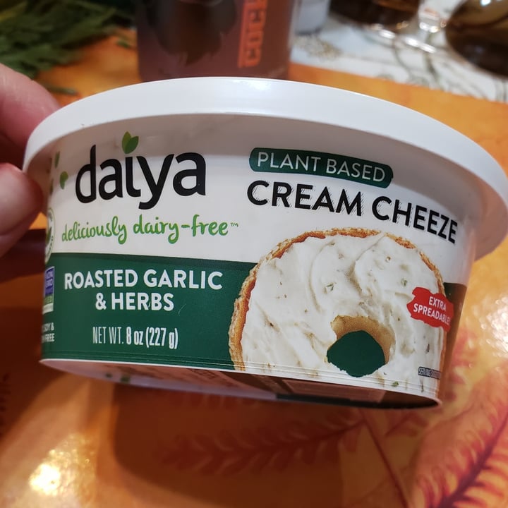 photo of daiya Roasted Garlic & Herb Cream Cheese shared by @armcprt on  11 Oct 2023 - review