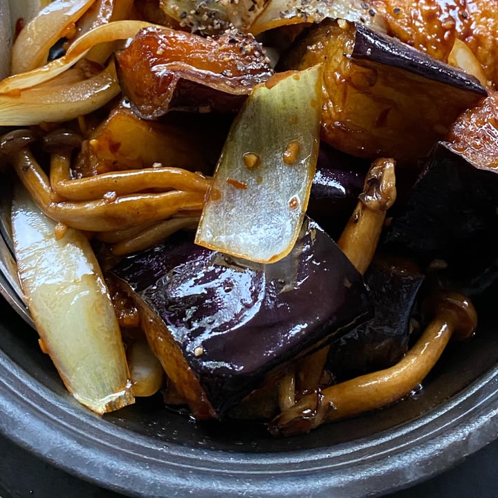 photo of Golden Lotus Vegan Eggplant And Mushroom Claypot shared by @blacklilyleaf on  01 Apr 2024 - review
