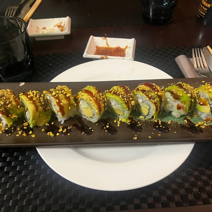 photo of Asia Fusion Sushi Vegan Cheese Roll Con Pistacchio shared by @aldoveg on  15 Aug 2024 - review