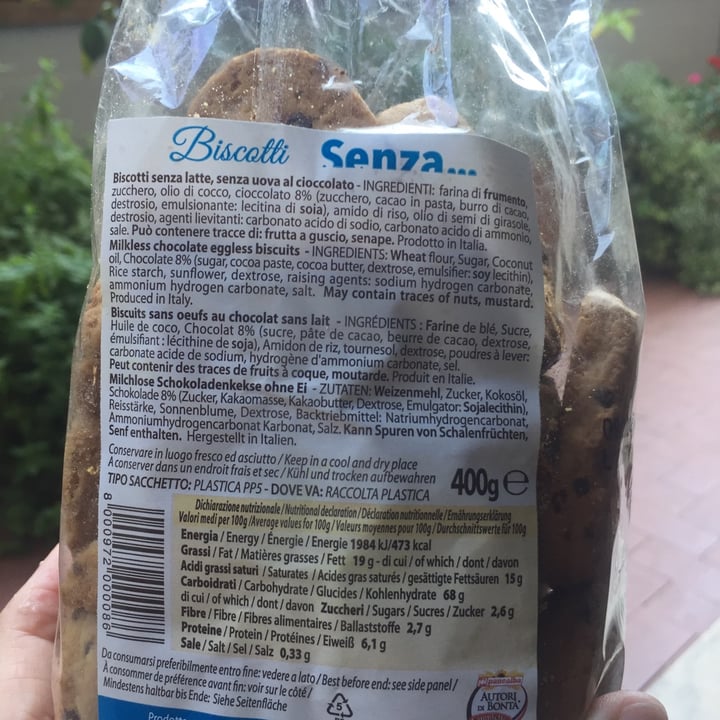 photo of Arte bianca natura e tradizione biscotti senza latte, senza uova con cioccolato shared by @fbr on  22 Aug 2023 - review