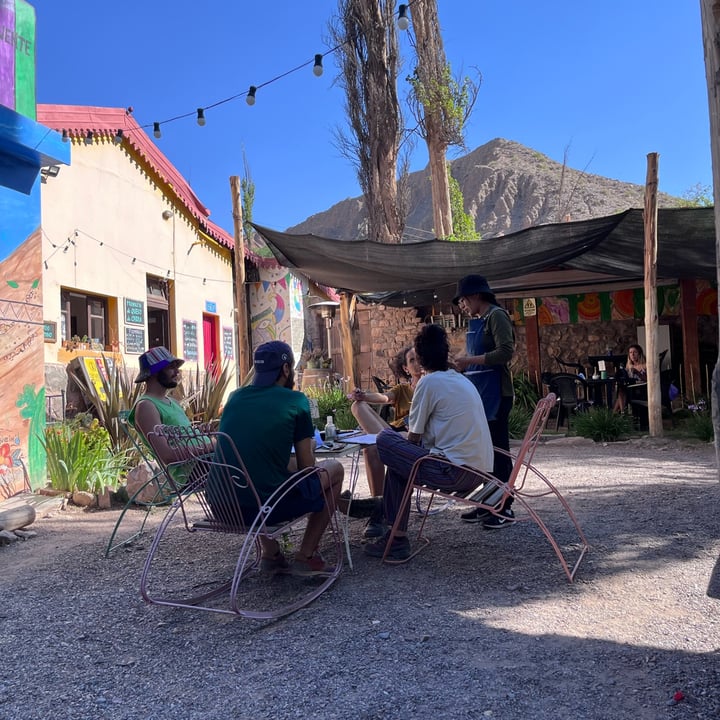 photo of El Puente Cafe Resto Bar Ensalada de quinoa, maiz amarillo y lechuga shared by @vaveg on  20 Nov 2023 - review