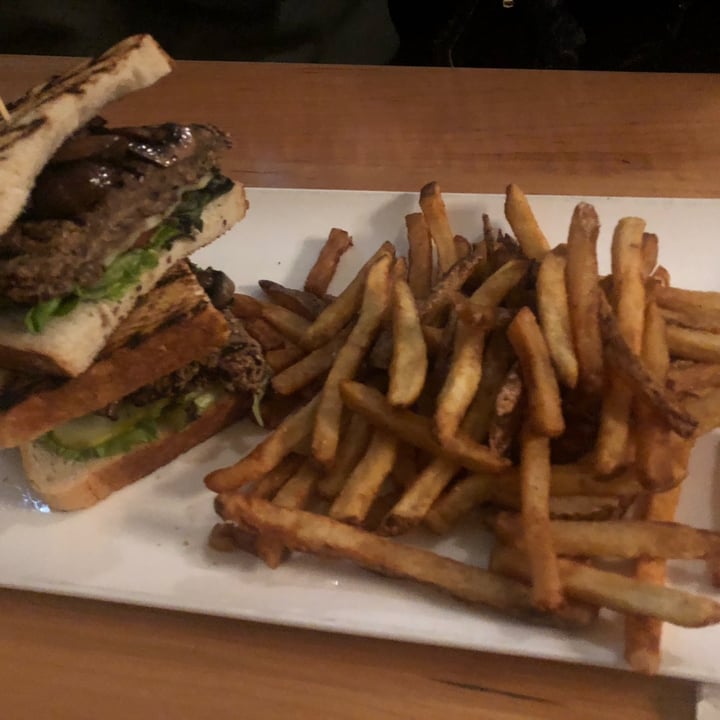 photo of ABE ERB - Downtown Kitchener Black Bean Burger shared by @sueprozak on  11 Nov 2023 - review