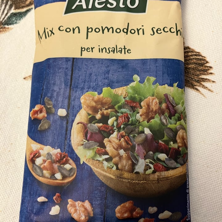photo of Alesto Mix con pomodori secchi per insalate shared by @julem on  05 Apr 2024 - review