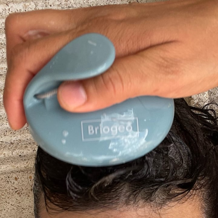 photo of Briogeo SCALP REVIVAL STIMULATING THERAPY MASSAGER shared by @its-dafne-vitch on  17 May 2024 - review