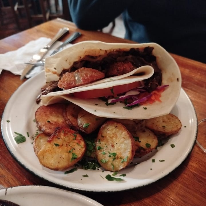 photo of SHIPIBO Bistro Amazonico Shawarma de seitán shared by @pamarg on  04 Aug 2025 - review