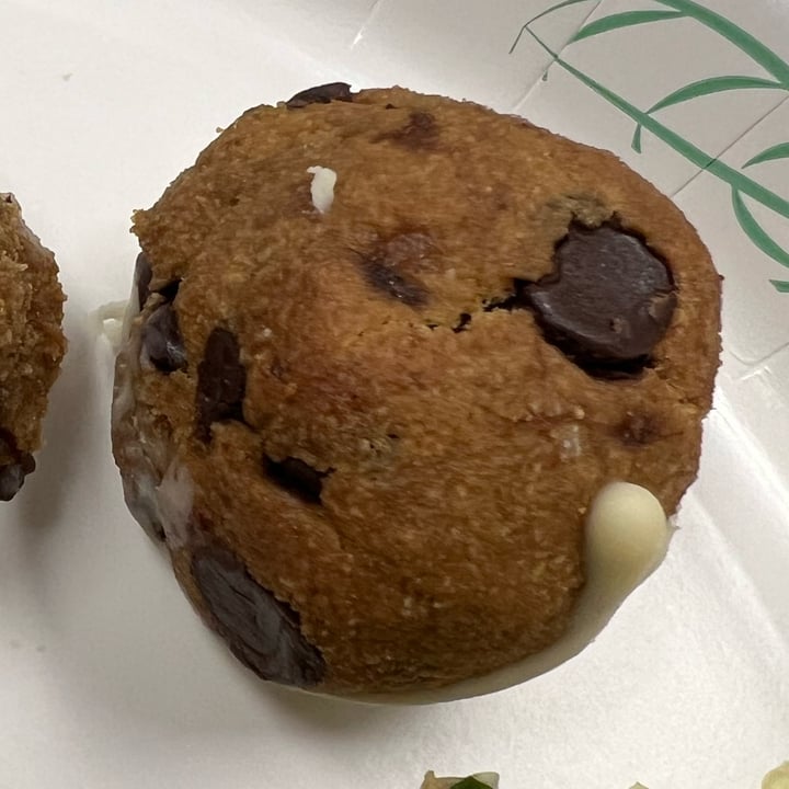 photo of Garden Grub - Jefferson De Frees Family Center vegan chocolate chip power balls shared by @myblissfuljourney on  29 Jun 2024 - review