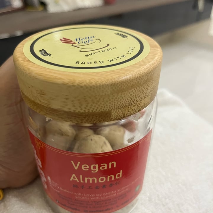 photo of Metta Cafe Vegan Almond Cookies shared by @soy-orbison on  10 Feb 2024 - review