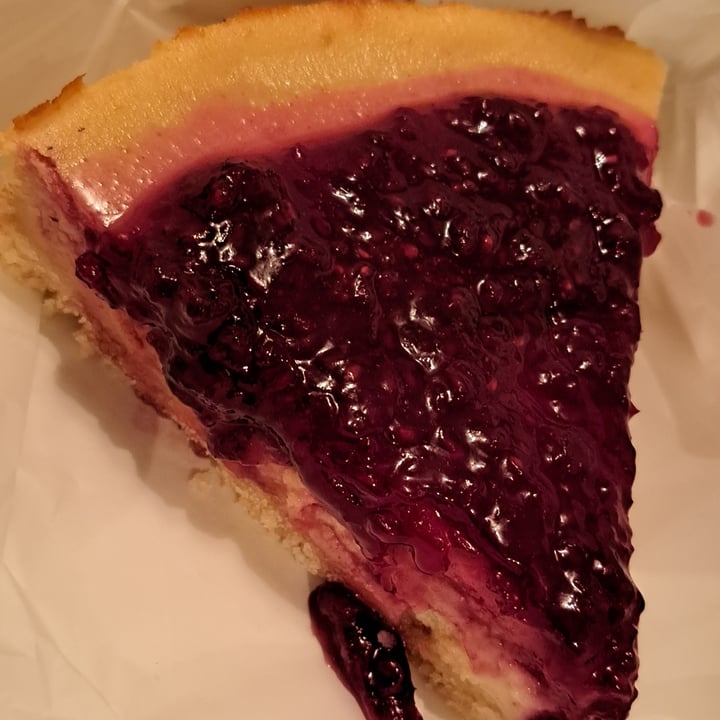 photo of Gordo Vegano Cheesecake con frutos rojos shared by @aldimastro on  17 Sep 2023 - review