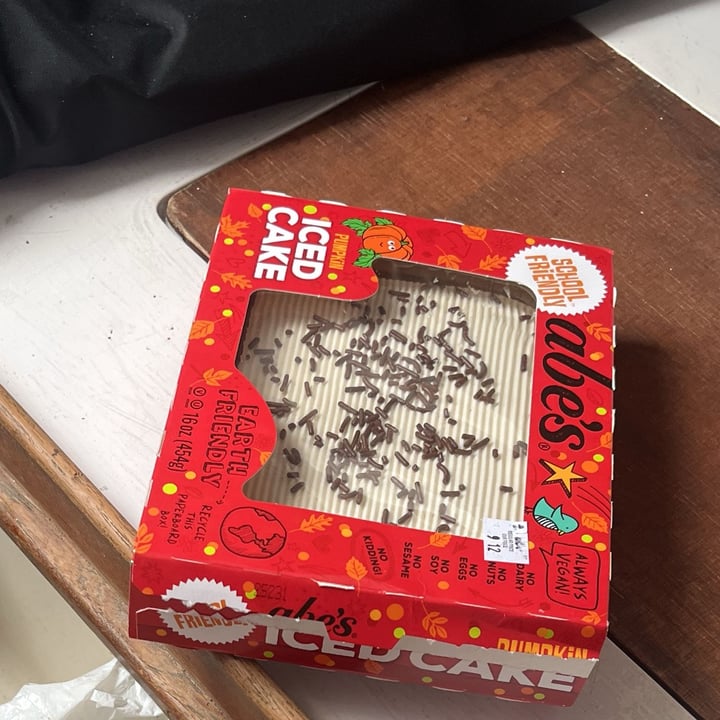 photo of Abe's Vegan Muffins iced pumpkin cake shared by @oshmorethstorm on  08 Sep 2025 - review
