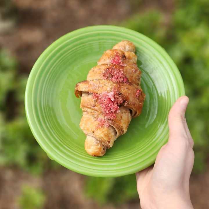 photo of The LaFayette Place Lemon Raspberry Croissant shared by @rosieb33 on  04 May 2024 - review
