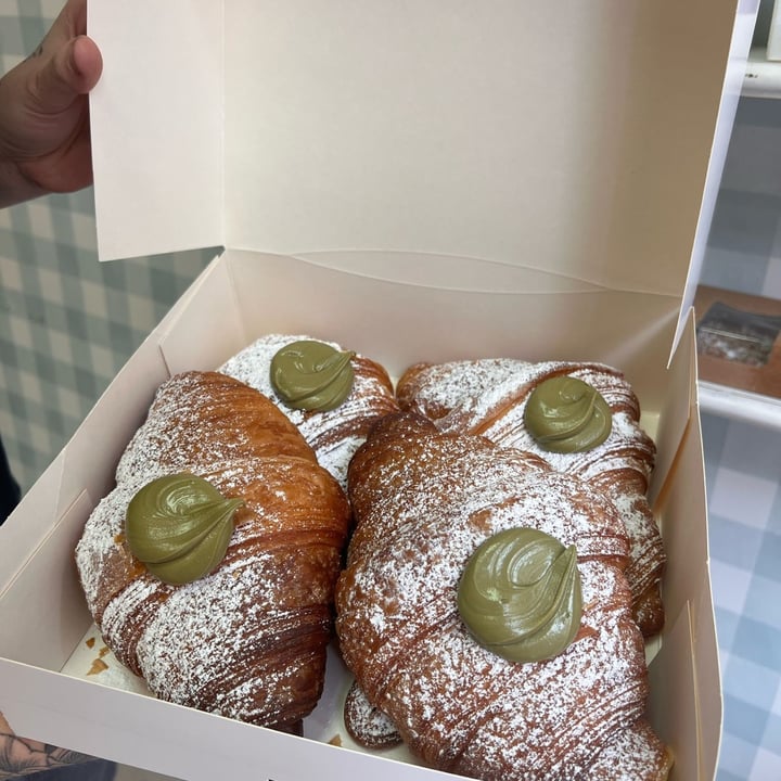 photo of Pastelería Málaga Vegana Croissants, Tartas Y Mas! shared by @valen2002 on  30 Apr 2025 - review