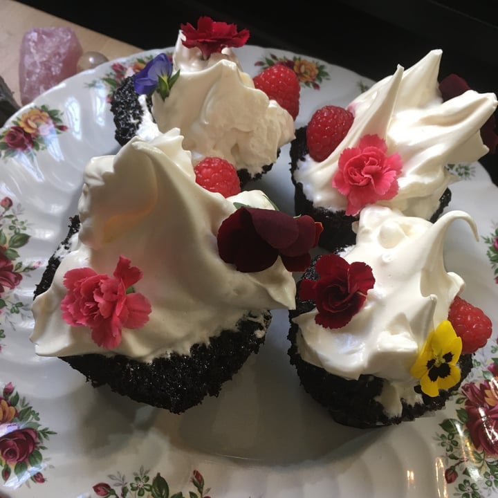photo of The Cinnamon Club Chocolate Cupcakes shared by @sylvacharm on  08 May 2024 - review