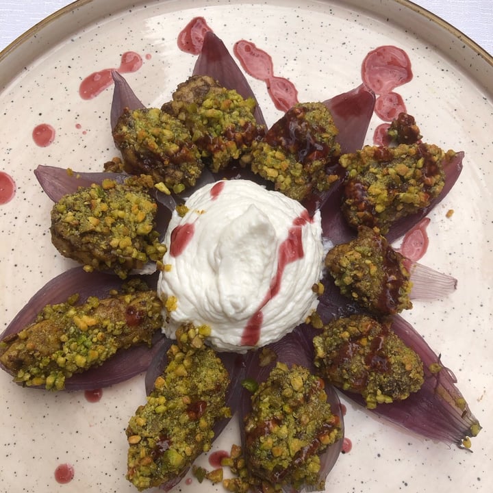photo of MOON - Move Ortigia Out of Normality Tataki di tempeh grigliato con aceto balsamico, pistacchi e cipolle caramellate shared by @silviaspi on  23 Mar 2025 - review