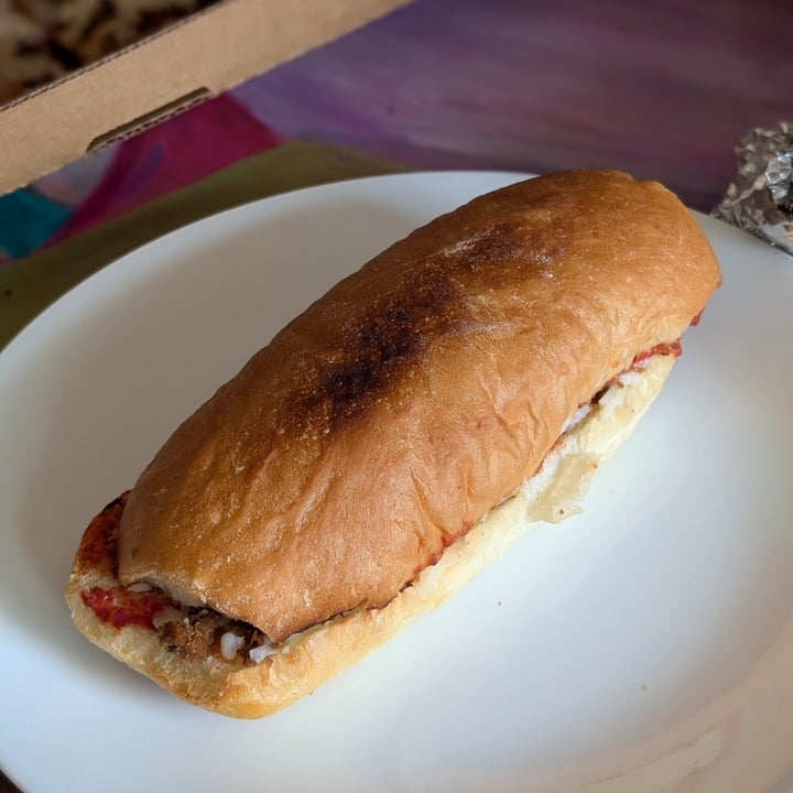 photo of Parkway Pizza Vegan Unmeatball Hoagie shared by @iszy on  29 Sep 2025 - review