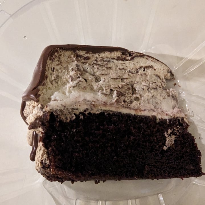 photo of Loving Hut Chocolate Raspberry Mousse Cake shared by @kristig on  04 Feb 2024 - review