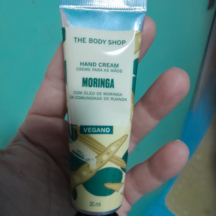 photo of The Body Shop Crema de manos de fresa shared by @fecavaliere on  10 Aug 2025 - review