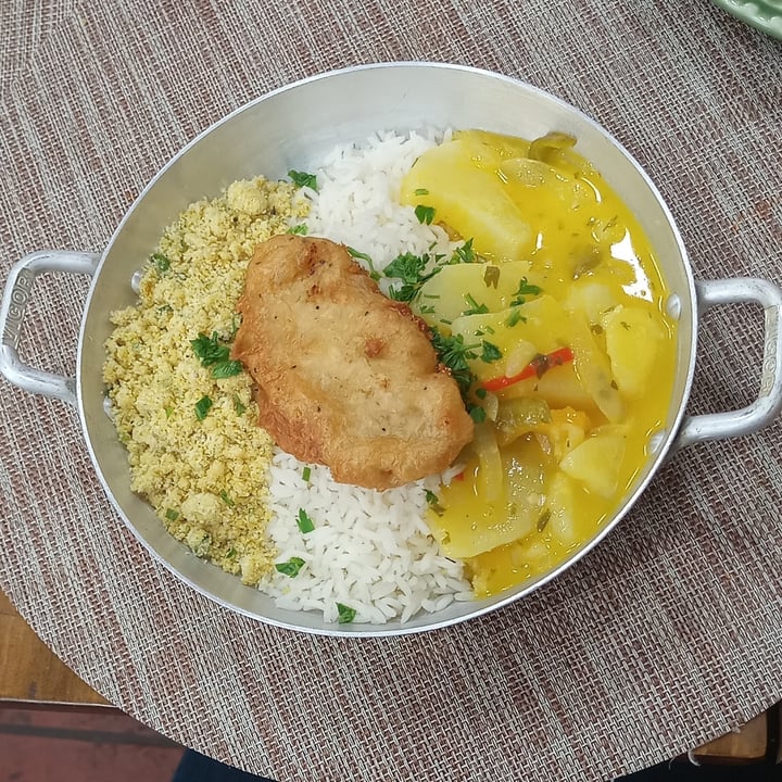 photo of Santa Planta Food Peixe Empanado Com Moqueca Prato Completo shared by @sofissofi on  05 Jun 2024 - review