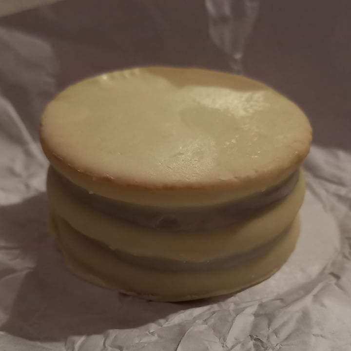 photo of queres podes Alfajor Blanco shared by @brenduliiii on  17 Sep 2023 - review