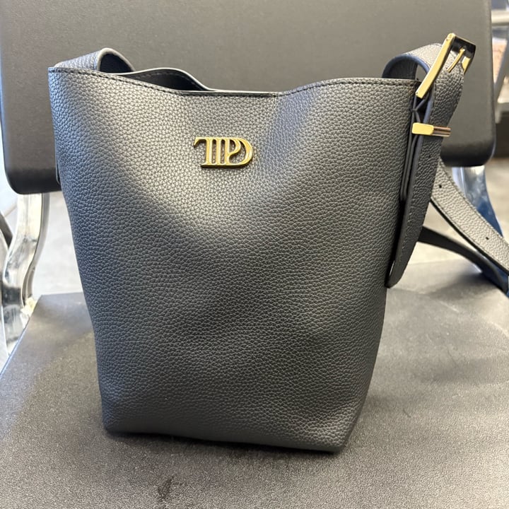 photo of Taylor Swift The Tortured Poets Department Black Purse shared by @miaomiao9991 on  26 Mar 2025 - review