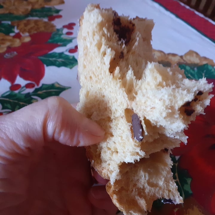 photo of La Bottega del Forno Bassi Panettone Con Gocce Di Cioccolata shared by @queenmary on  25 Dec 2023 - review