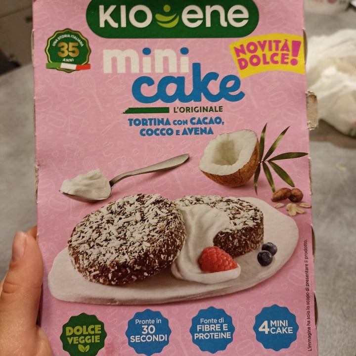 photo of Kioene Mini Cake Tortina con Cacao, Cocco e Avena shared by @grifoneveganoferoce on  06 Apr 2024 - review