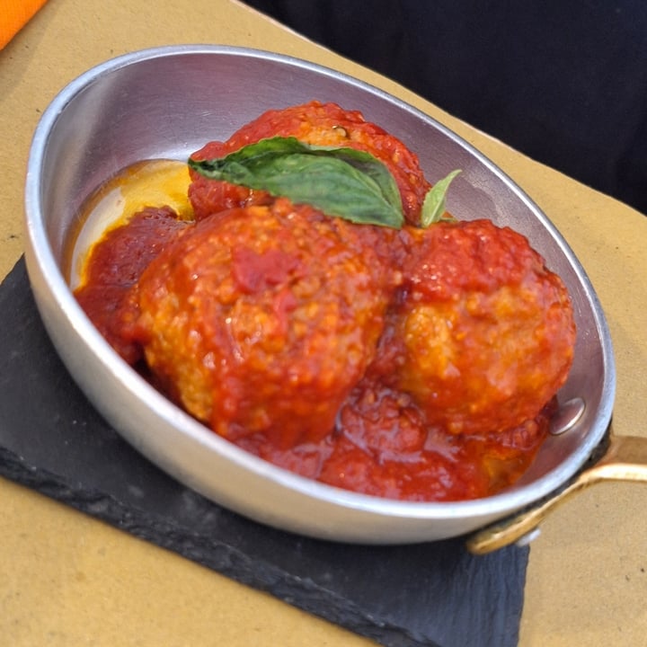 photo of Gastronomia L'Abruzzo A Tavola Polpette della nonna vegana shared by @rosannad93 on  23 Aug 2025 - review