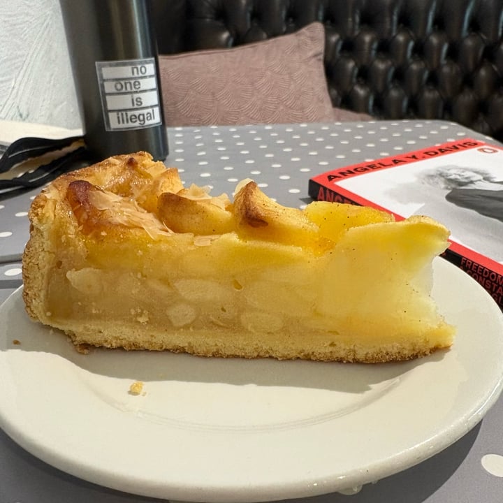 photo of Tide Tables Cafe vegan apple tart shared by @fxk on  07 Oct 2025 - review