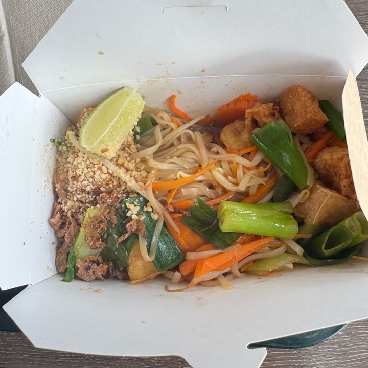 photo of Tuk Tuk Pad Thai with Tofu shared by @eilishhassett on  06 Oct 2025 - review